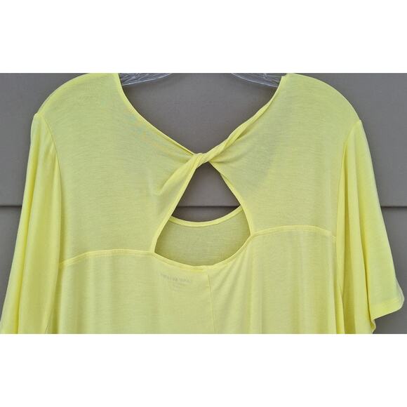 Lane Bryant Swing Tunic Short sleeves Back Cutout Yellow Size 26-28 Rayon Spring - Picture 4 of 7